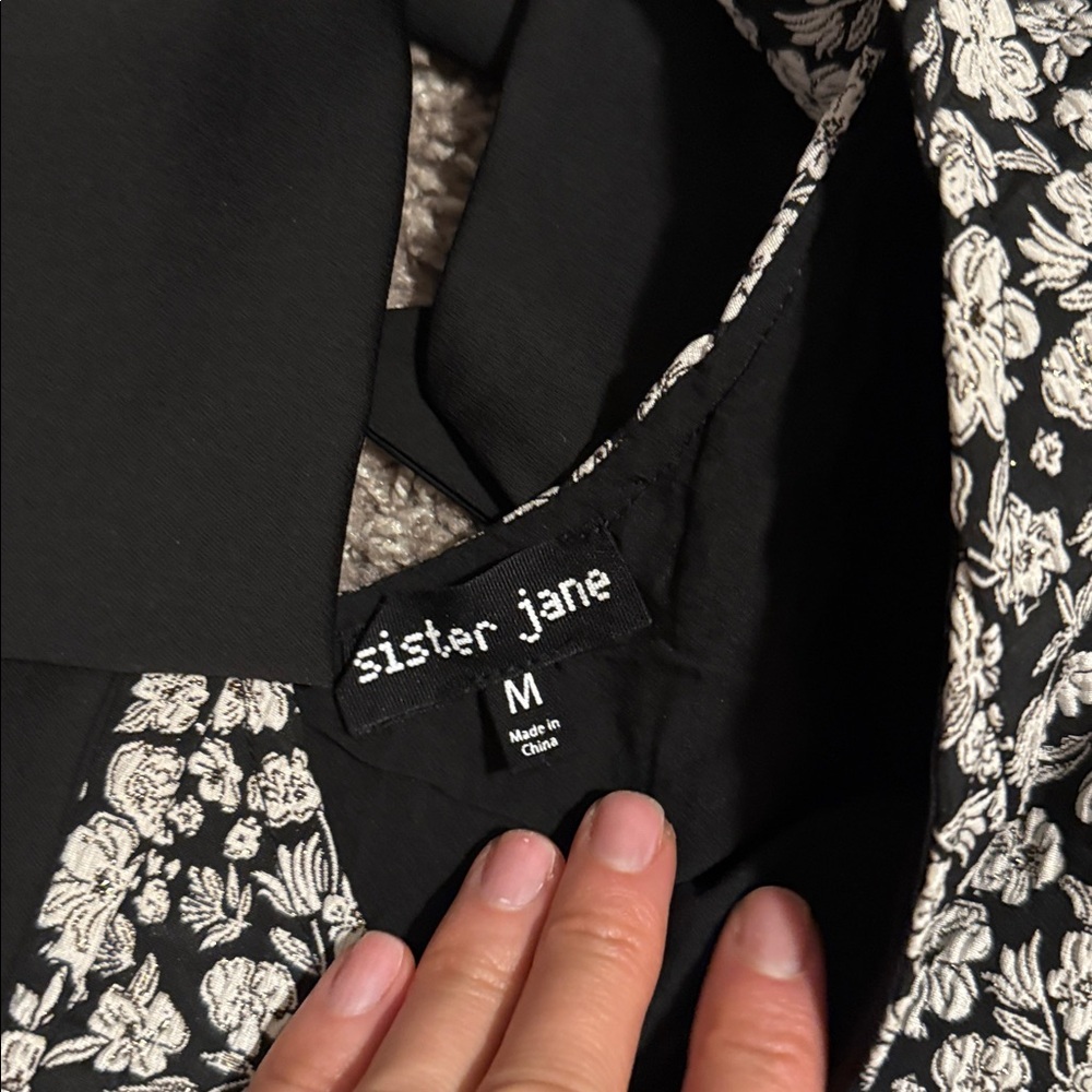 SISTER JANE 
Willow Woods Floral-Print Woven Top - Picture 7 of 8
